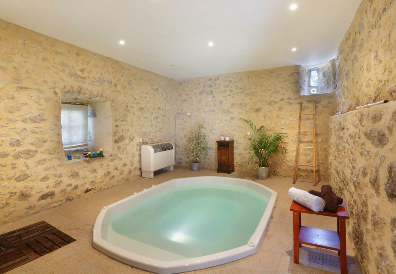 Chateau De Montfroc Bed & Breakfast エクステリア 写真